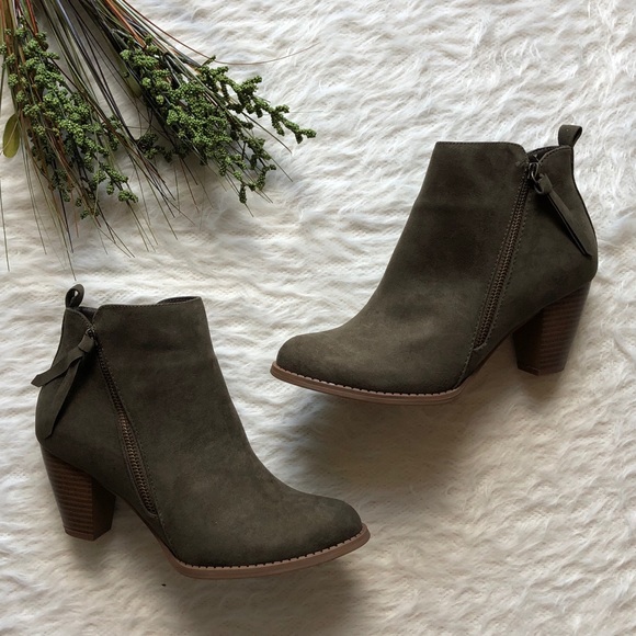 Holiday Sale! - Picture 1 of 5